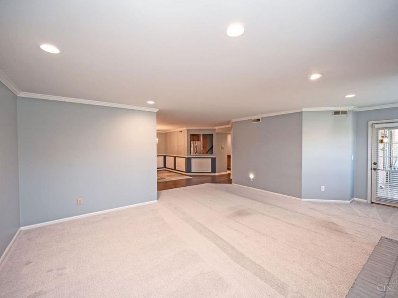 6321 Eagles Lake Drive, Unit 19, Cincinnati, OH 45248 Photo 12