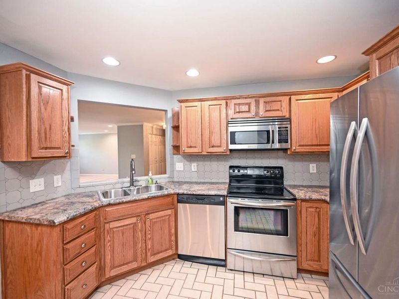 6321 Eagles Lake Drive, Unit 19, Cincinnati, OH 45248 Photo 17