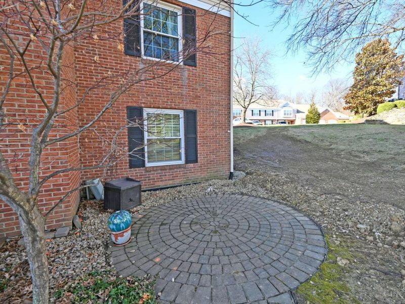 6321 Eagles Lake Drive, Unit 19, Cincinnati, OH 45248 Photo 35