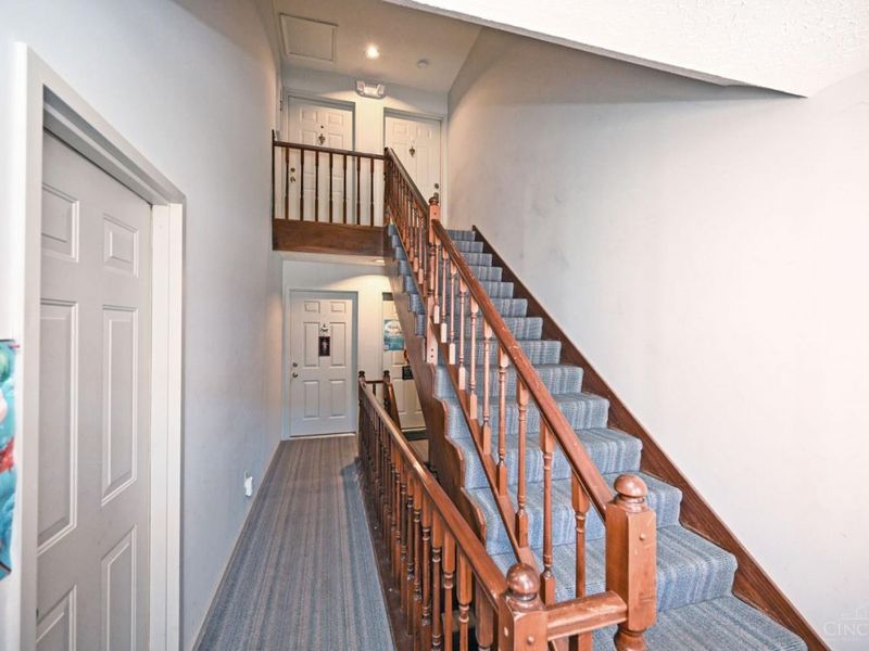 6321 Eagles Lake Drive, Unit 19, Cincinnati, OH 45248 Photo 4