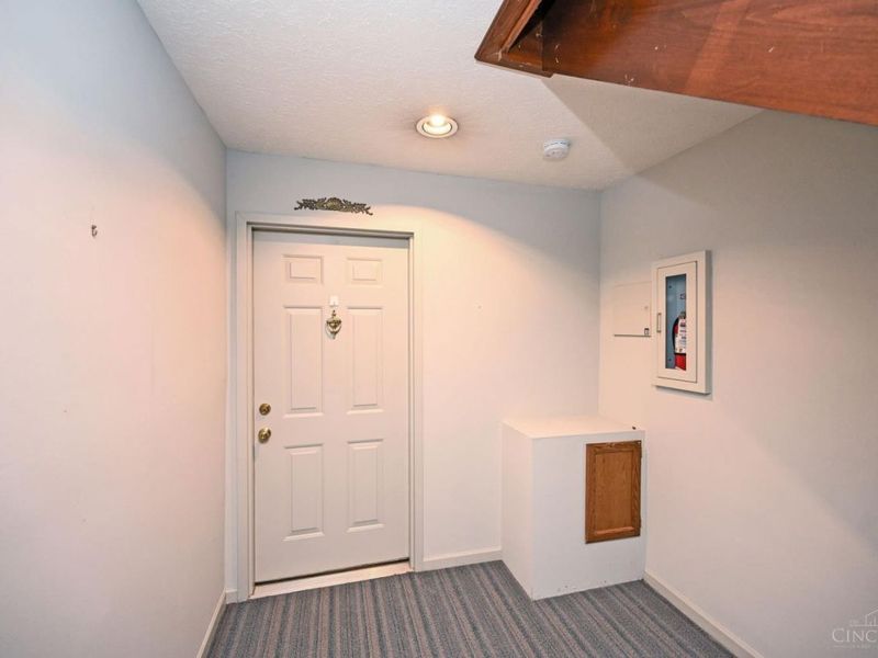 6321 Eagles Lake Drive, Unit 19, Cincinnati, OH 45248 Photo 5