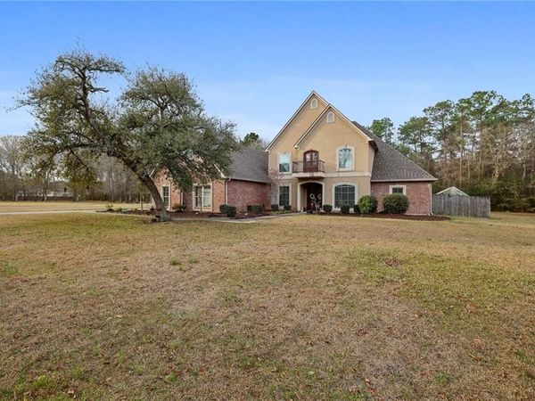 21035 BEAU CHATEAU Boulevard, Ponchatoula, LA 70454