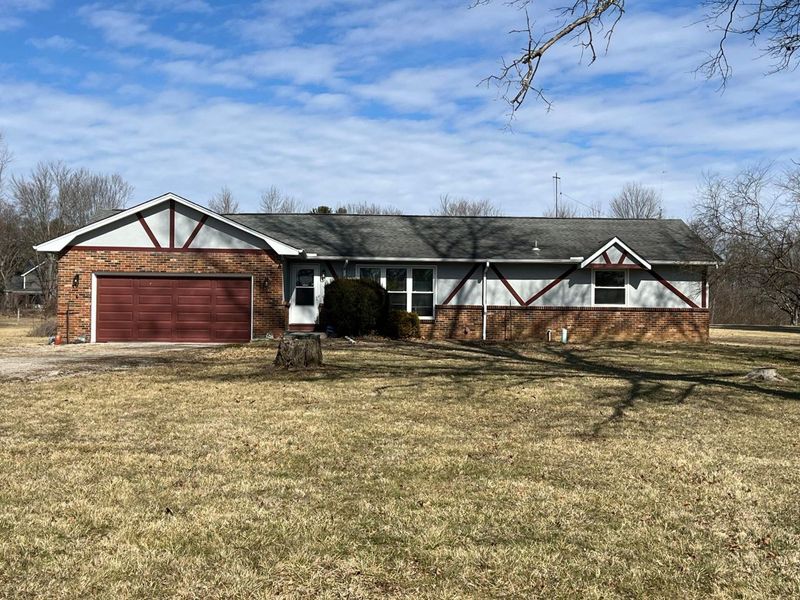 5560 Refugee Road NW, Baltimore, OH 43105 Photo 1