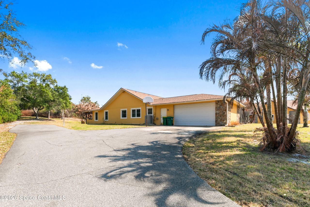 3750 Hidden Hills Drive, Titusville, FL 32796 Photo