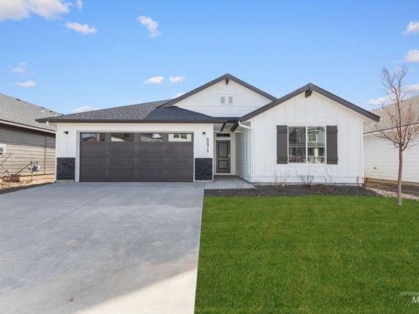 6679 W Redwood Creek Dr, Meridian, ID 83646