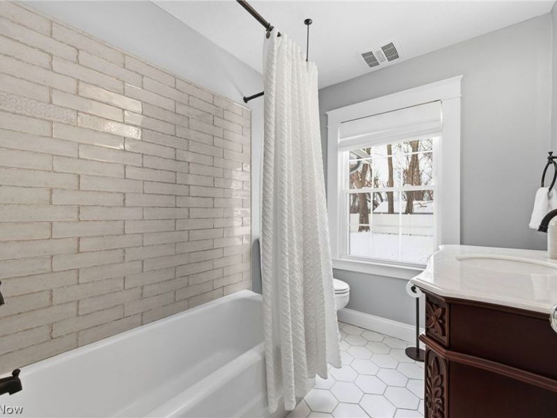 37607 Euclid Avenue, Willoughby, OH 44094 Photo 29