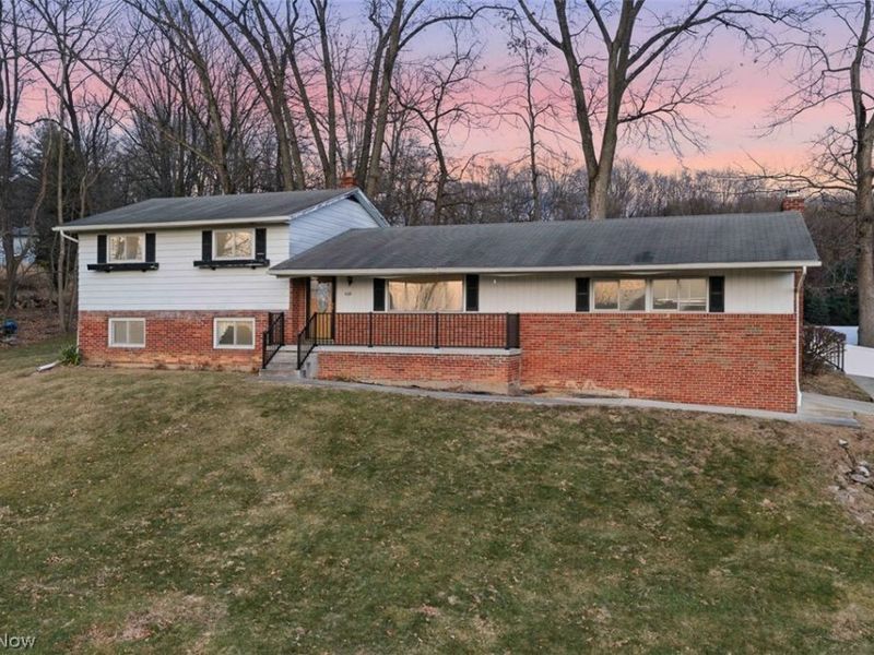 11121 Lafayette Drive NW, Canal Fulton, OH 44614 Photo 3