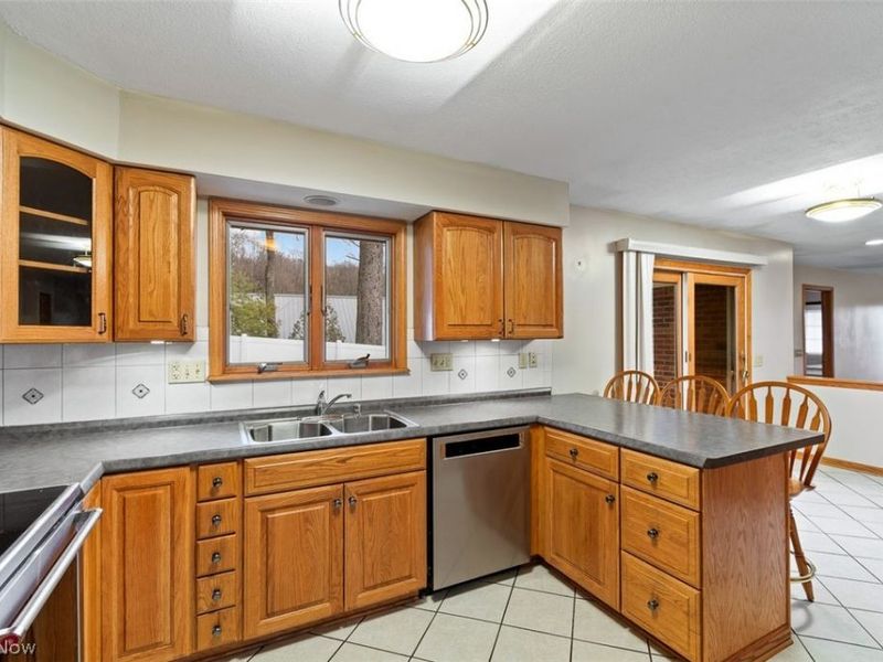 11121 Lafayette Drive NW, Canal Fulton, OH 44614 Photo 8