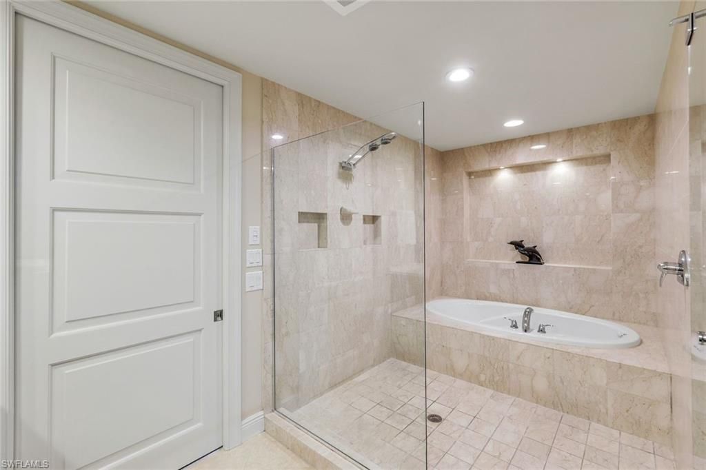 265 Indies Way, Unit T02, Naples, FL 34110 Photo