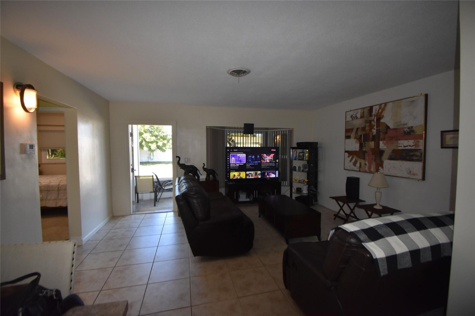 4250 NW 49th Ter, Lauderdale Lakes, FL 33319 Photo