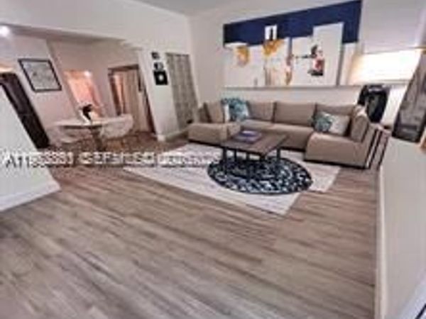 730 12th St , Unit 9, Miami Beach, FL 33139