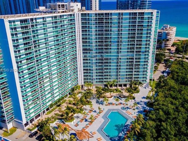 100 Bayview Dr, Unit 603, Sunny Isles Beach, FL 33160