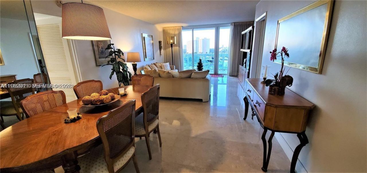 100 Bayview Dr, Unit 603, Sunny Isles Beach, FL 33160 Photo