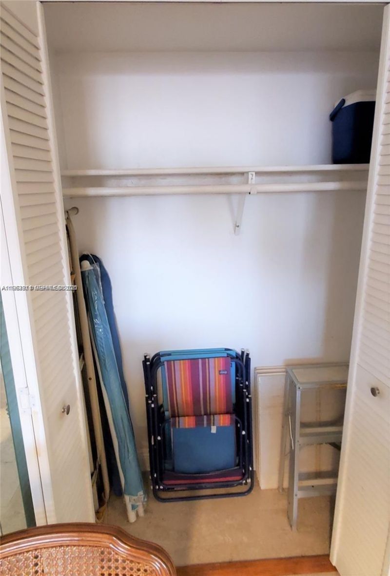 100 Bayview Dr, Unit 603, Sunny Isles Beach, FL 33160 Photo