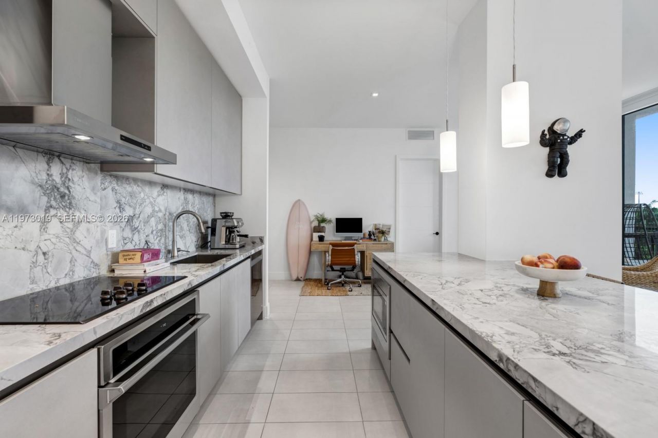 1030 15th St , Unit PH3, Miami Beach, FL 33139 Photo