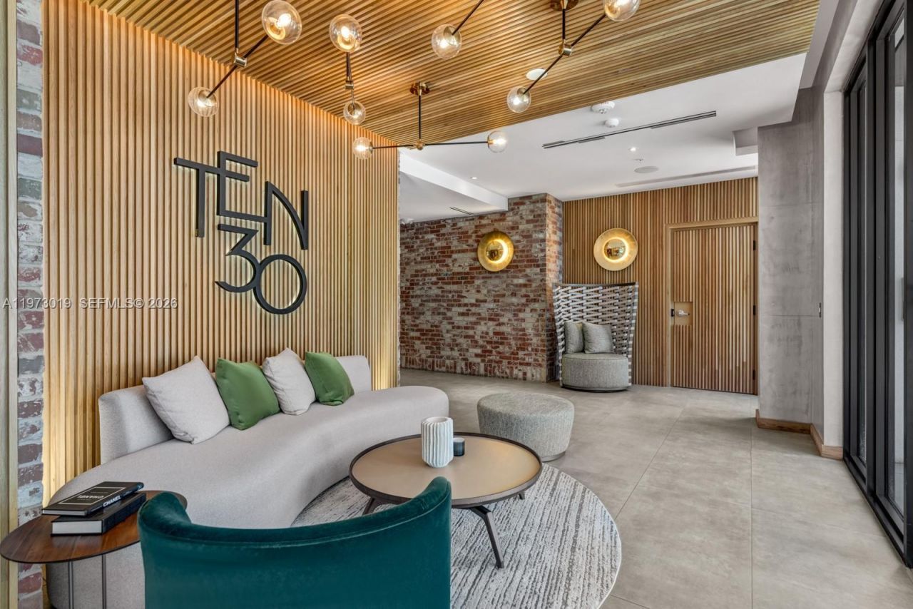 1030 15th St , Unit PH3, Miami Beach, FL 33139 Photo