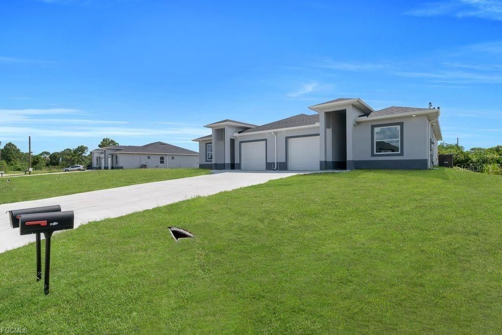 225/227 Homer Avenue S, Lehigh Acres, FL 33973 Photo