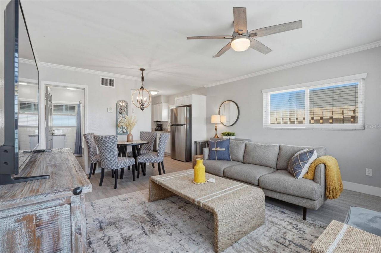 2605 Bay Boulevard , Indian Rocks Beach, FL 33785 Photo