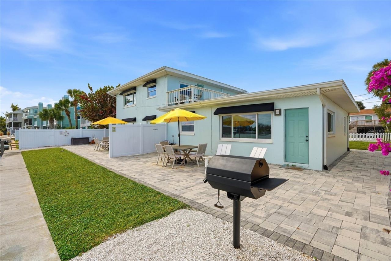 2605 Bay Boulevard , Indian Rocks Beach, FL 33785 Photo