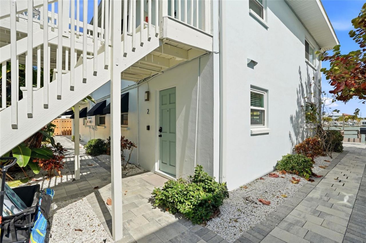 2605 Bay Boulevard , Indian Rocks Beach, FL 33785 Photo