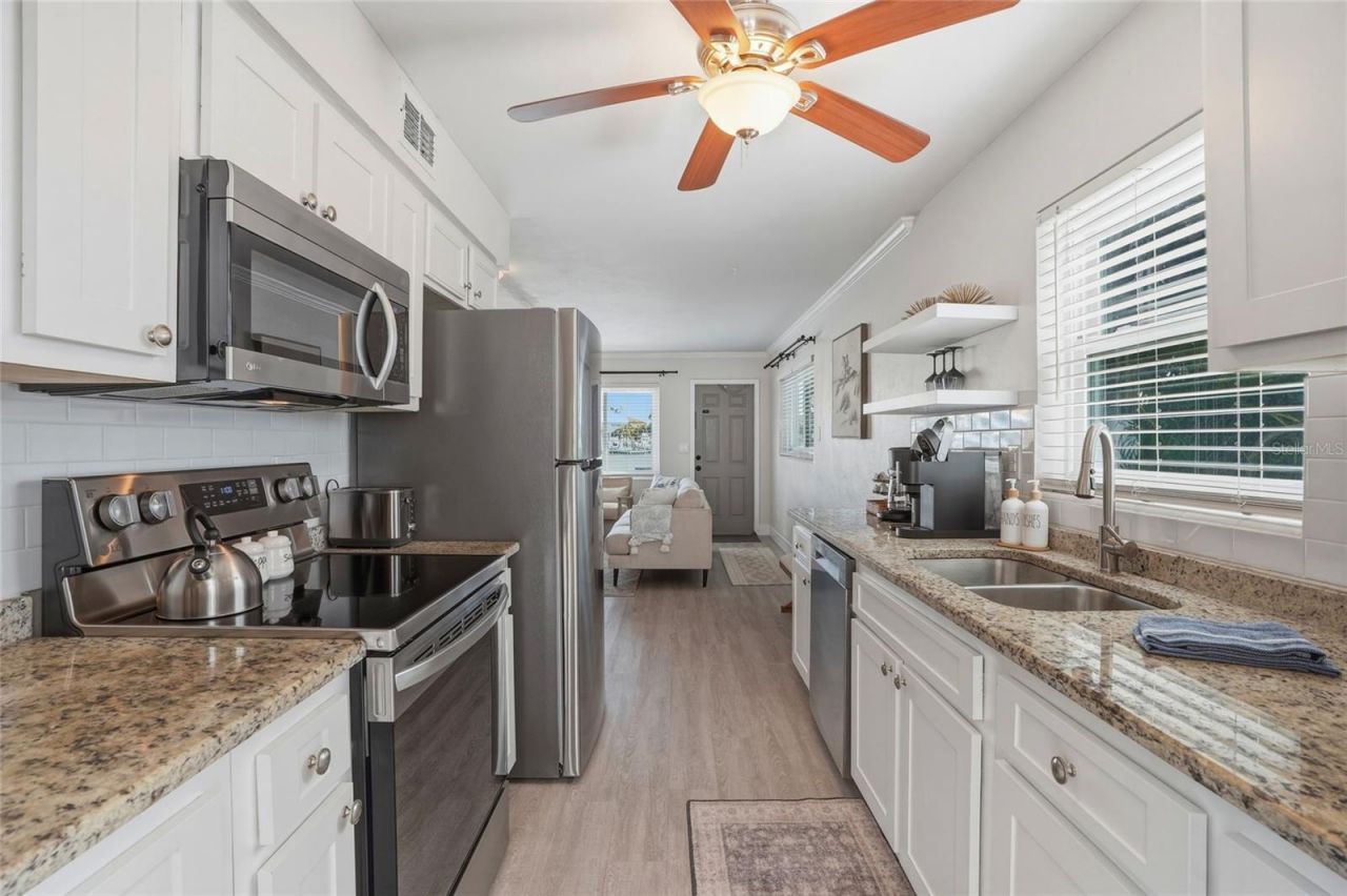 2605 Bay Boulevard , Indian Rocks Beach, FL 33785 Photo