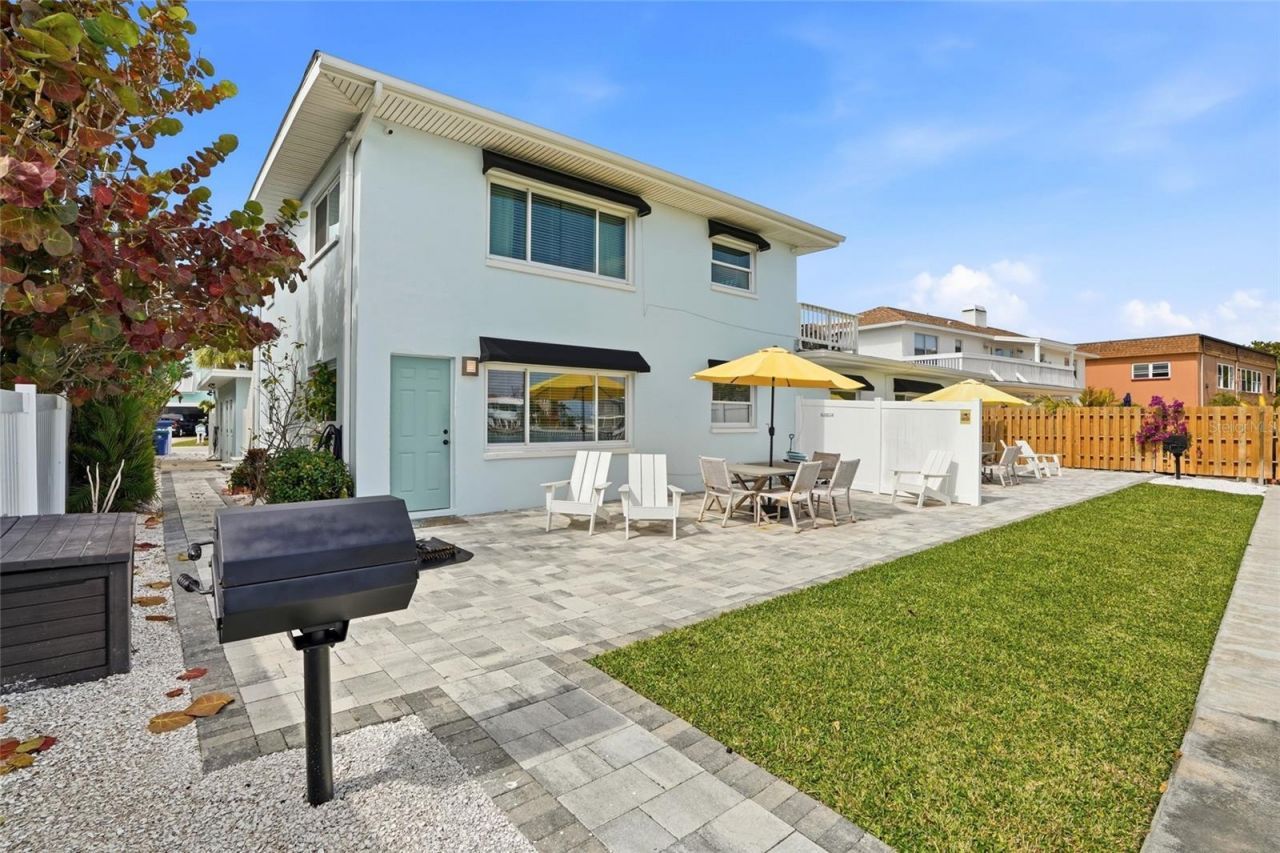 2605 Bay Boulevard , Indian Rocks Beach, FL 33785 Photo