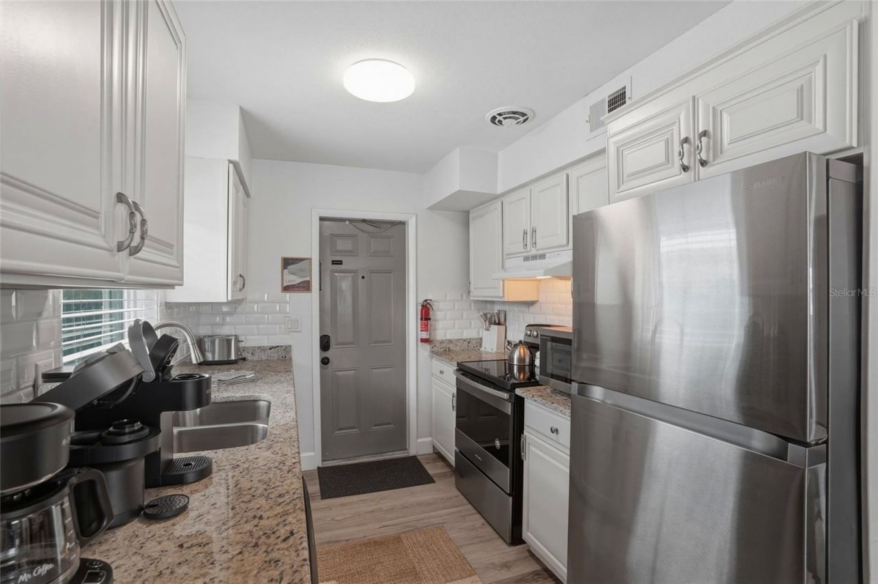 2605 Bay Boulevard , Indian Rocks Beach, FL 33785 Photo