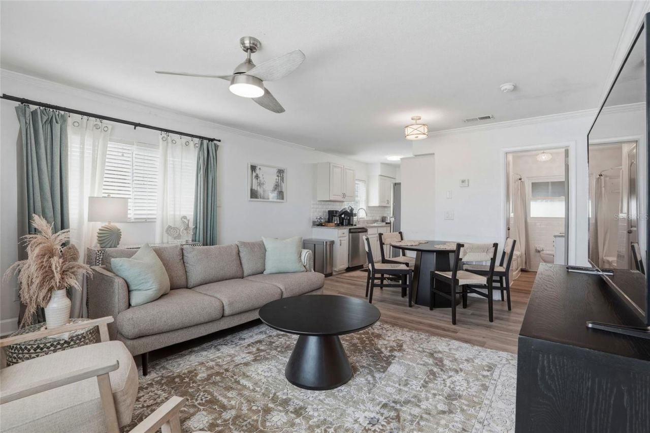 2605 Bay Boulevard , Indian Rocks Beach, FL 33785 Photo