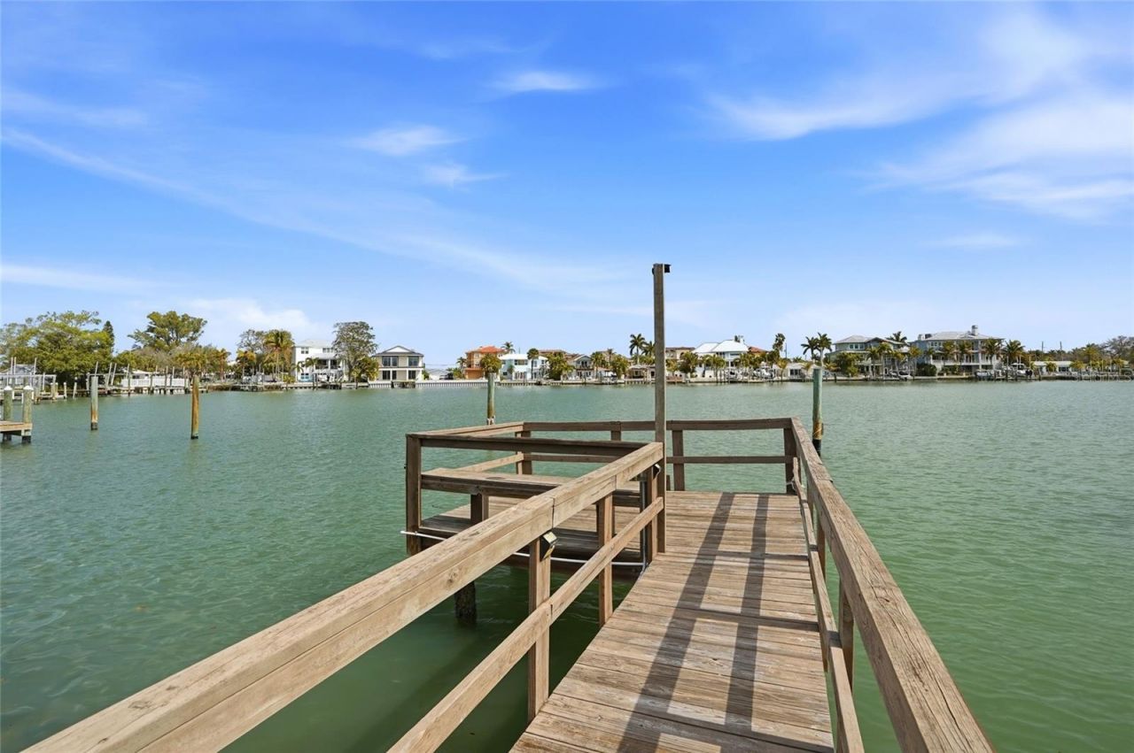 2605 Bay Boulevard , Indian Rocks Beach, FL 33785 Photo