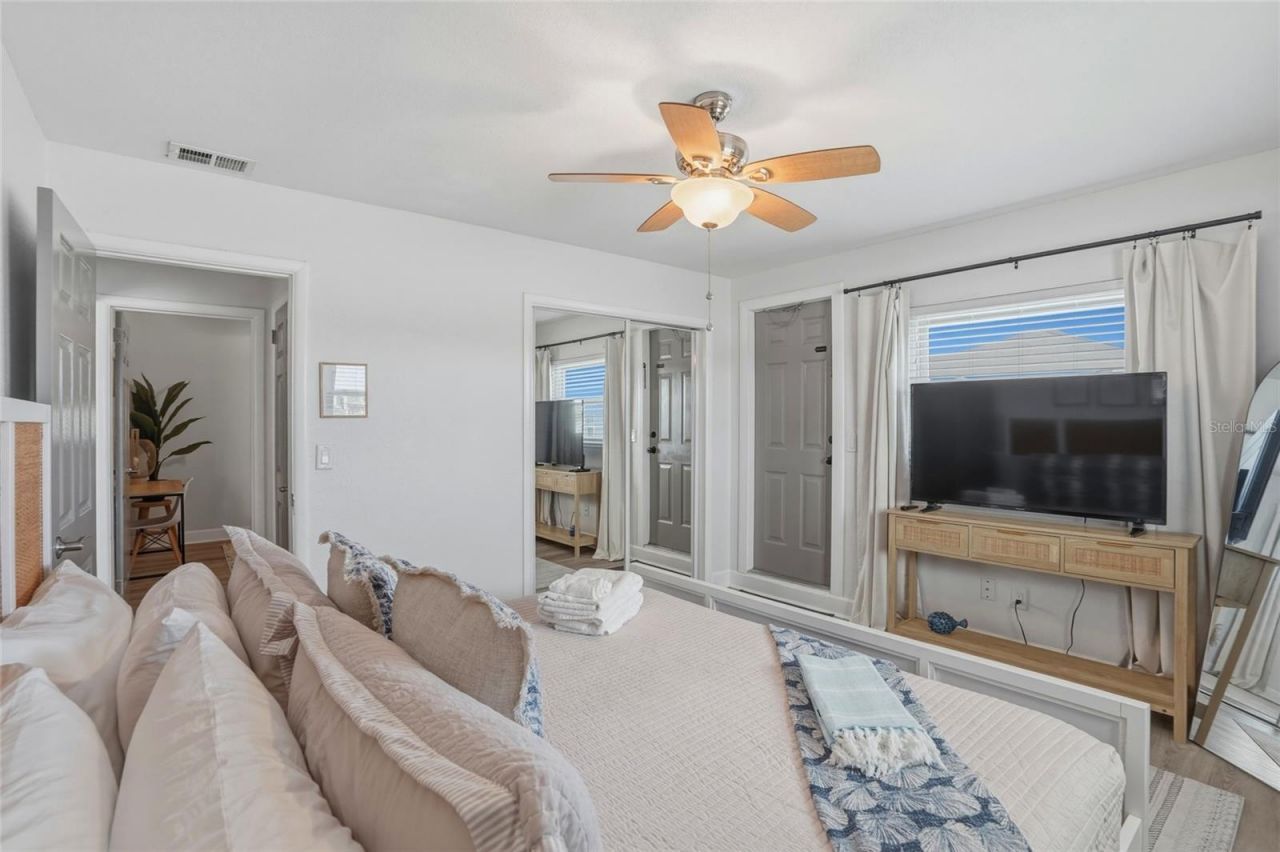 2605 Bay Boulevard , Indian Rocks Beach, FL 33785 Photo