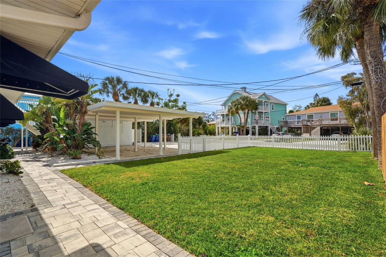2605 Bay Boulevard , Indian Rocks Beach, FL 33785 Photo