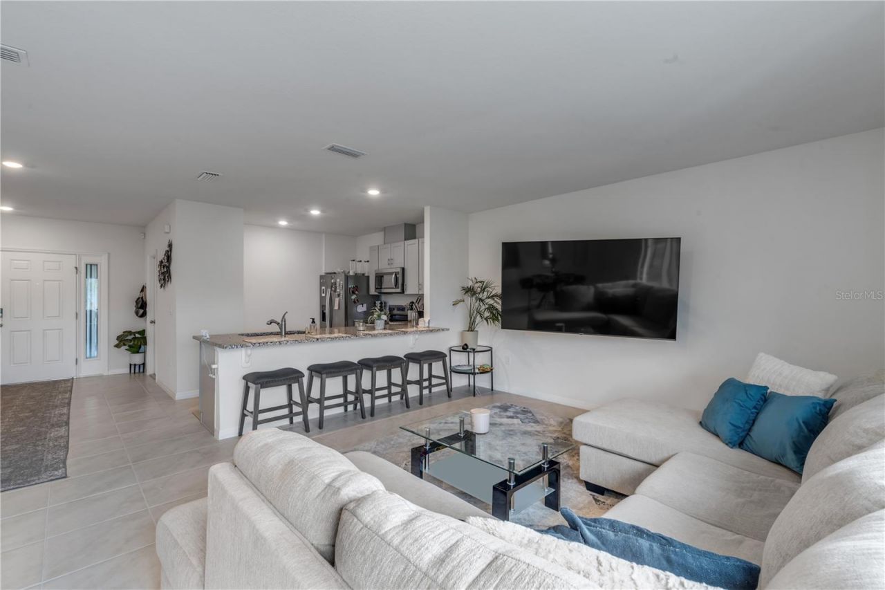 2724 Silver Canoe Drive , Edgewater, FL 32141 Photo