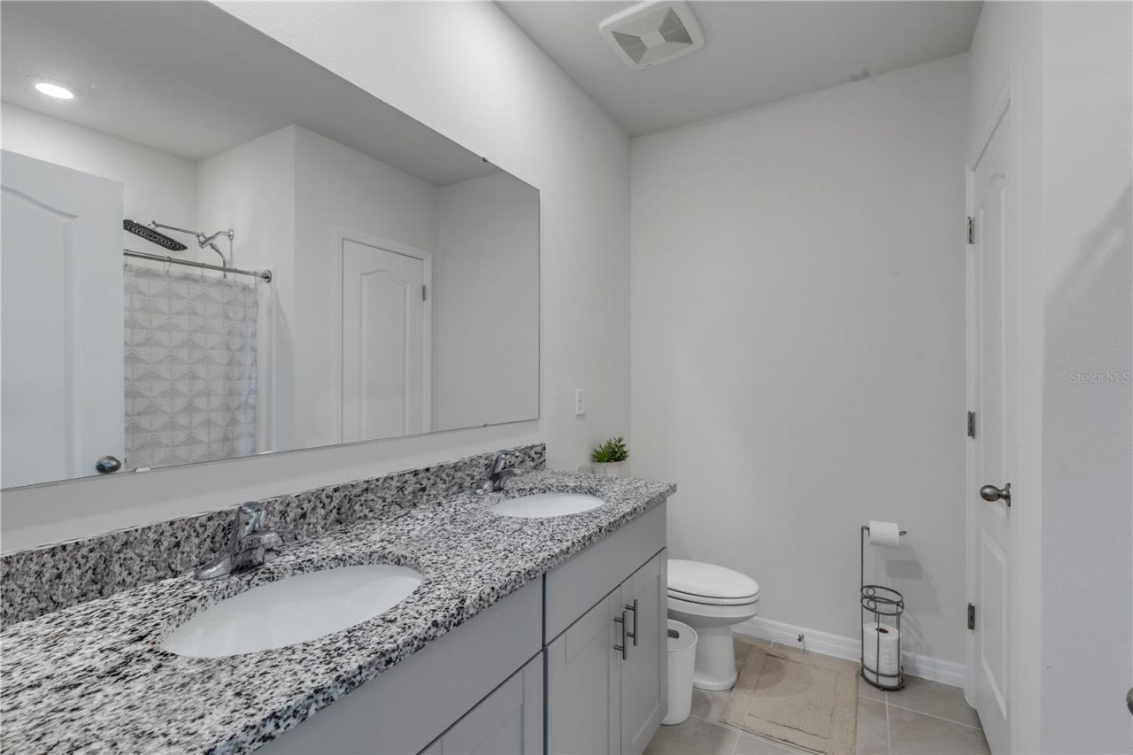 2724 Silver Canoe Drive , Edgewater, FL 32141 Photo