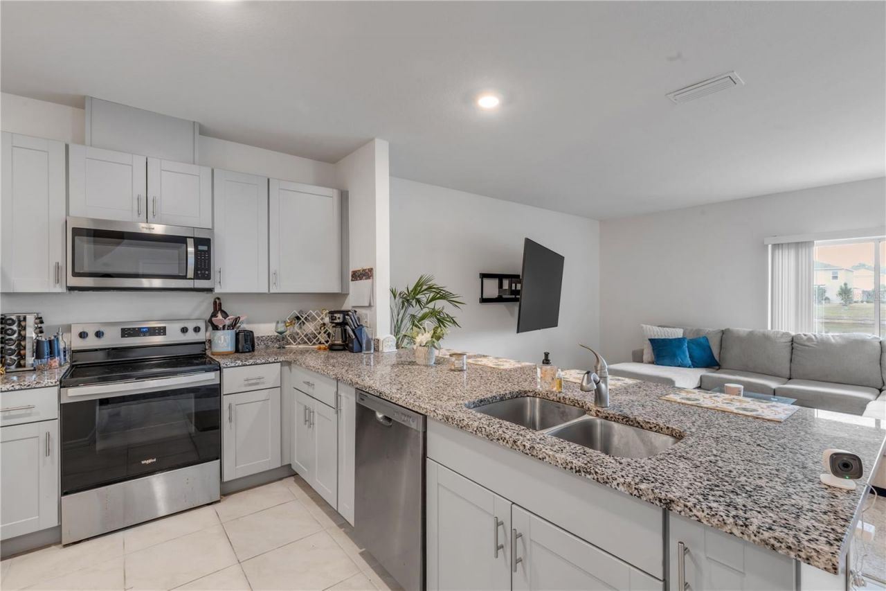 2724 Silver Canoe Drive , Edgewater, FL 32141 Photo