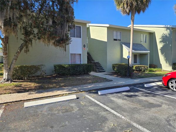 633 SILVER PASS , Unit B, OCALA, FL 34472