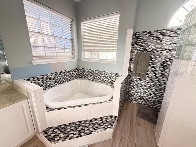 7912 Courtleigh Drive , Orlando, FL 32835 Photo