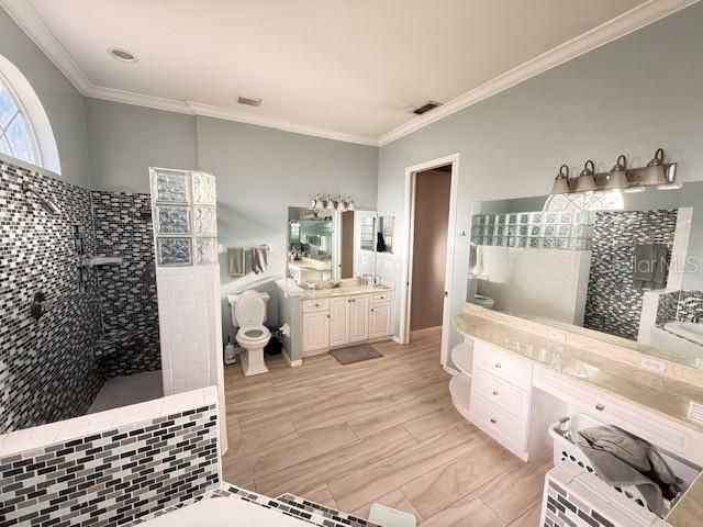 7912 Courtleigh Drive , Orlando, FL 32835 Photo