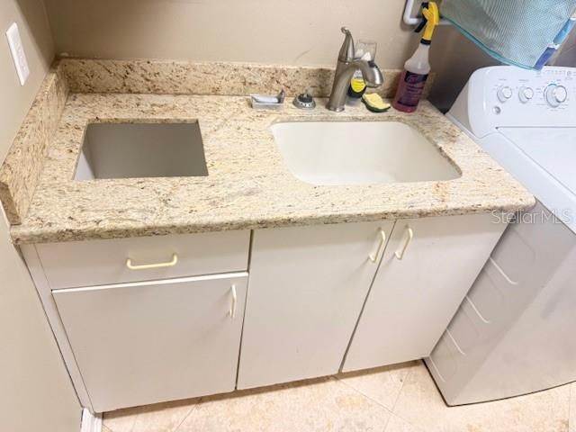 7912 Courtleigh Drive , Orlando, FL 32835 Photo