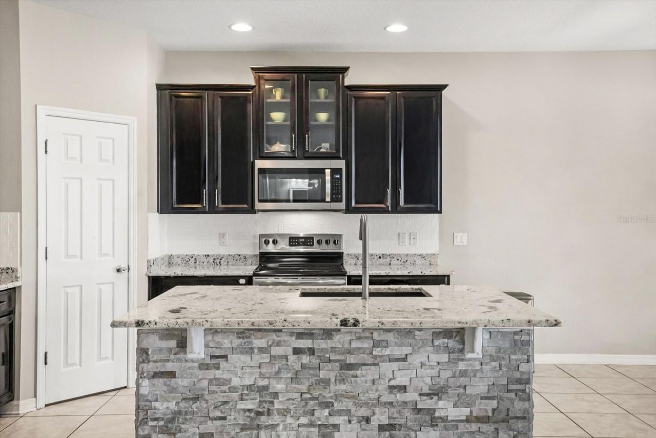 3193 Zander Drive , Grand Island, FL 32735 Photo