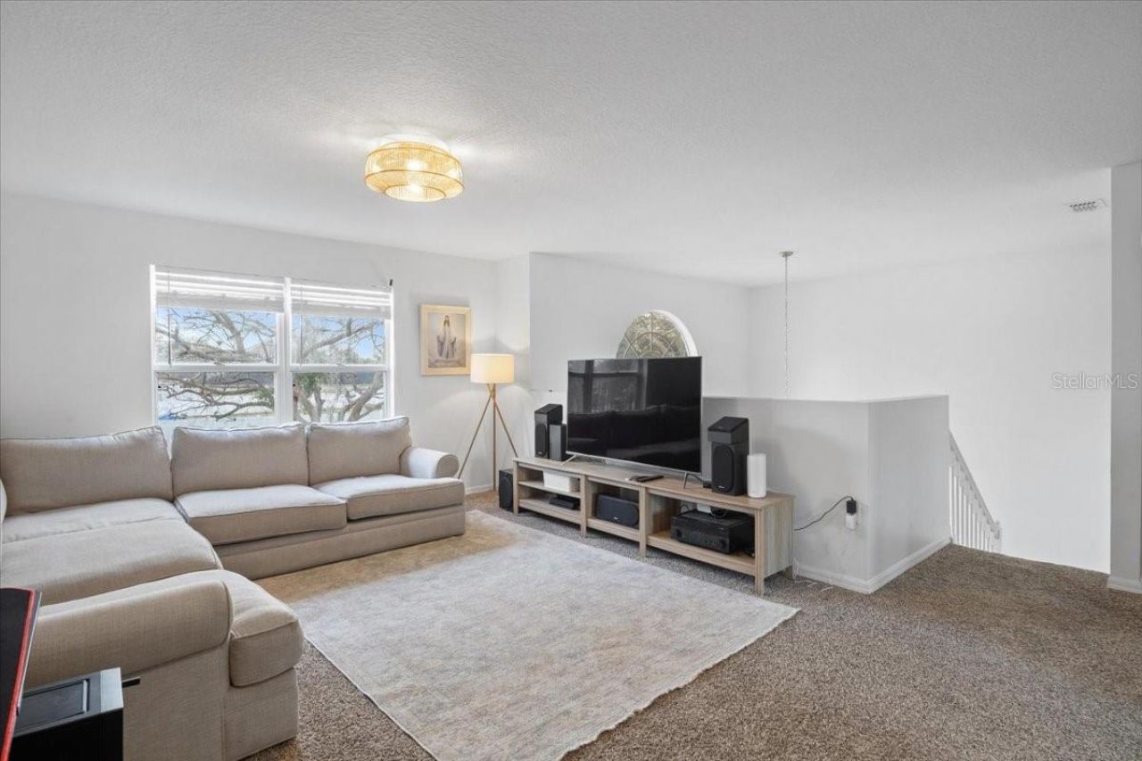 673 Red Pepper Loop, Chuluota, FL 32766 Photo