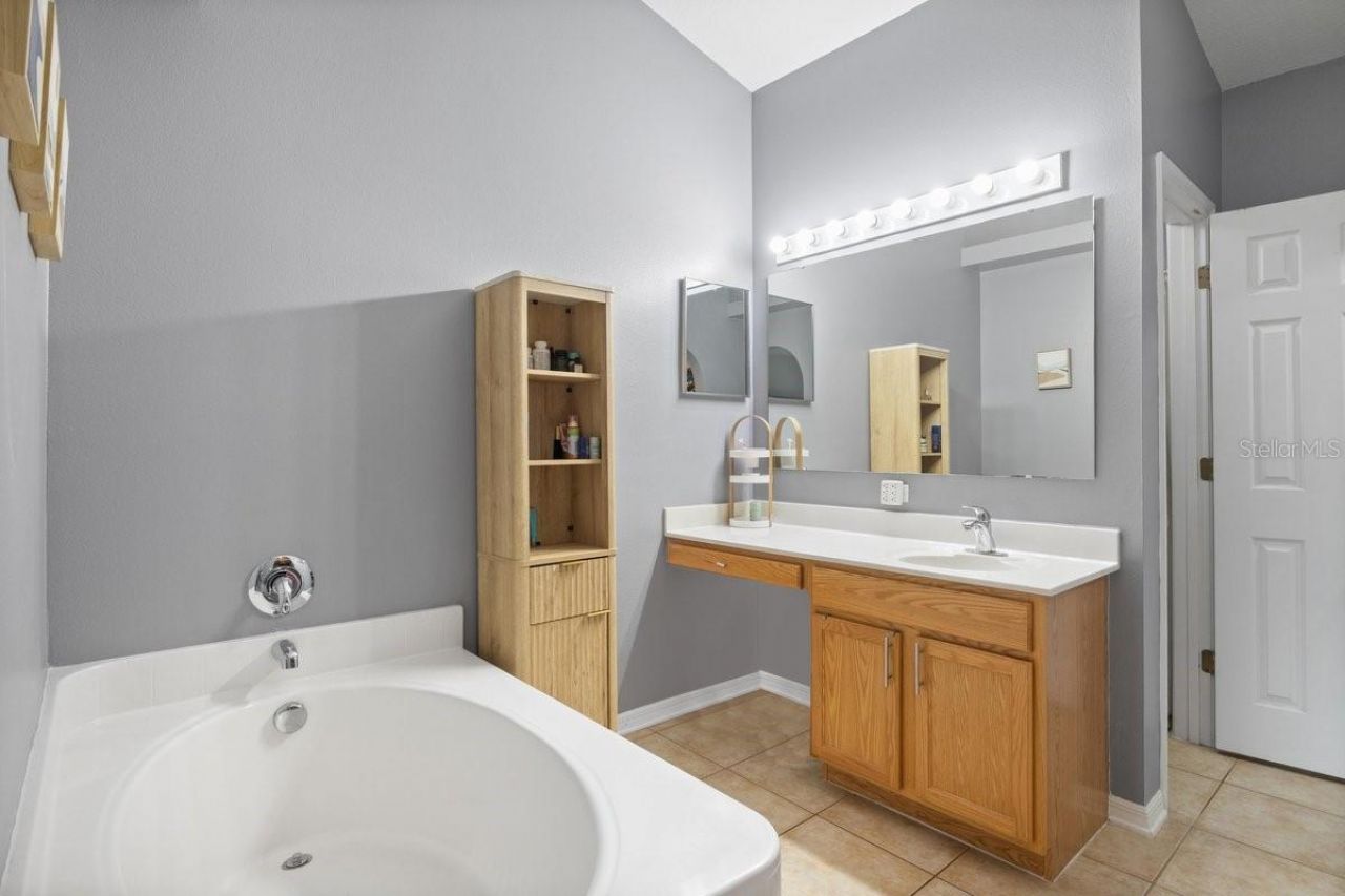 673 Red Pepper Loop, Chuluota, FL 32766 Photo