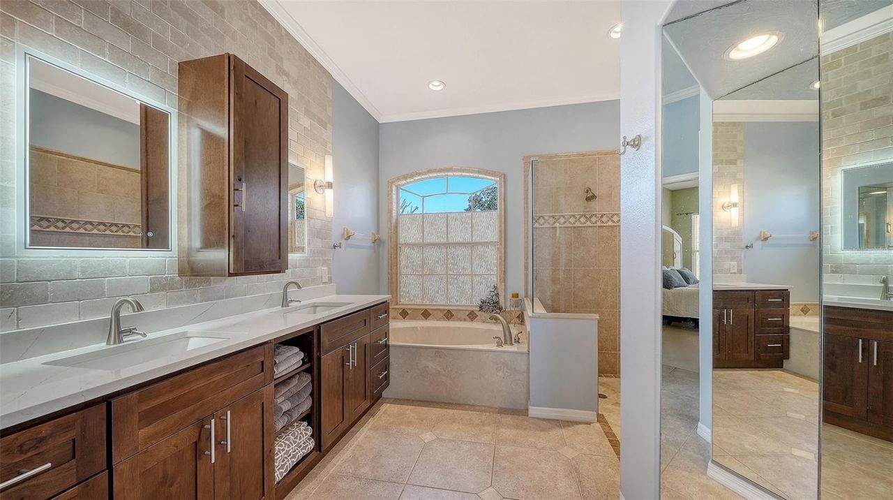 5566 Magnolia Tree Terrace, Sarasota, FL 34233 Photo