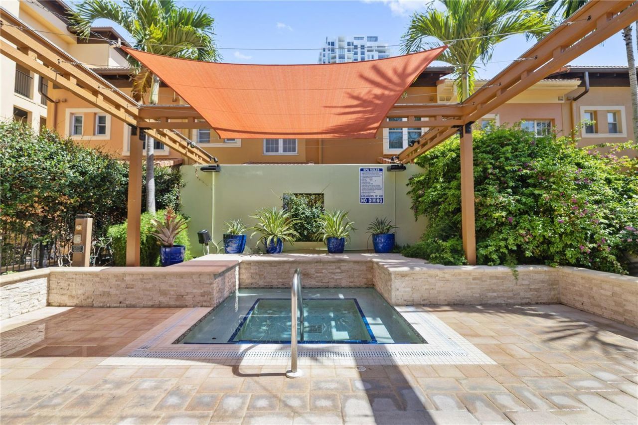 100 4th Avenue S, Unit 103, Saint Petersburg, FL 33701 Photo