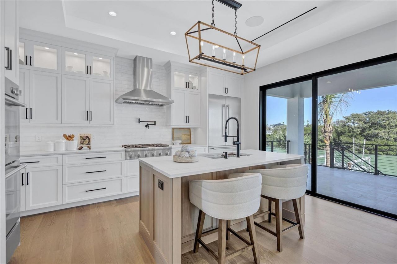 3105 Pass A Grille Way, Saint Pete Beach, FL 33706 Photo