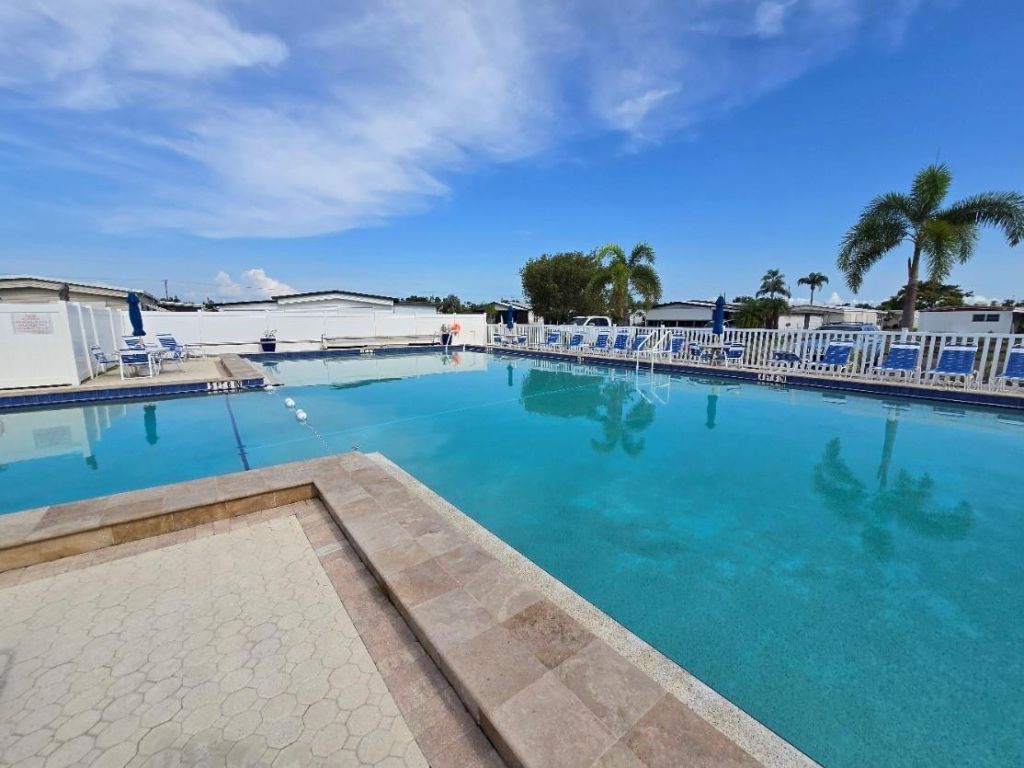 5316 53rd Avenue E, Unit E3, Bradenton, FL 34203 Photo