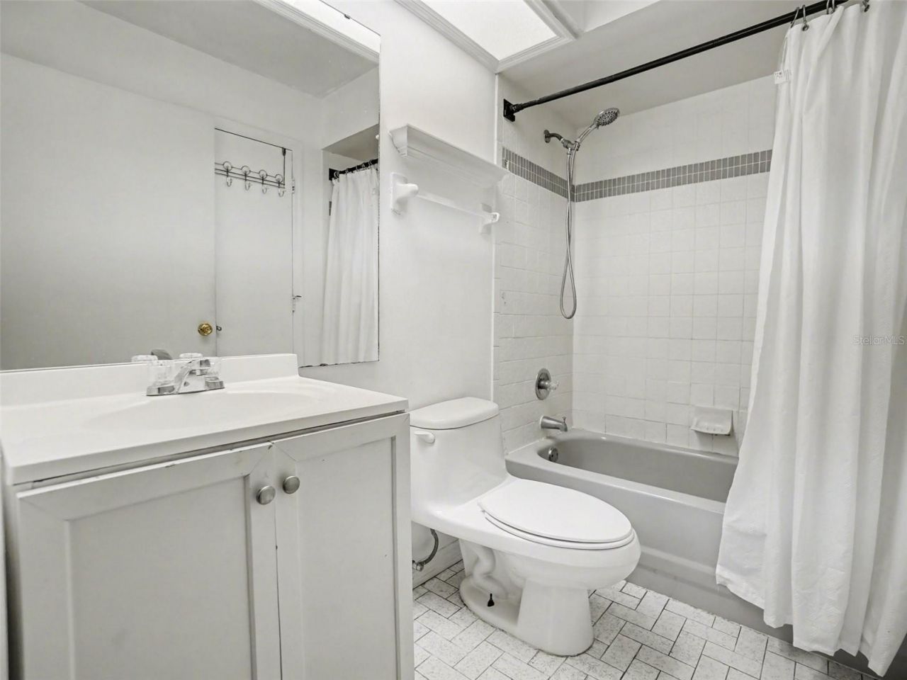 8634 Whispering Willow Court , Orlando, FL 32835 Photo