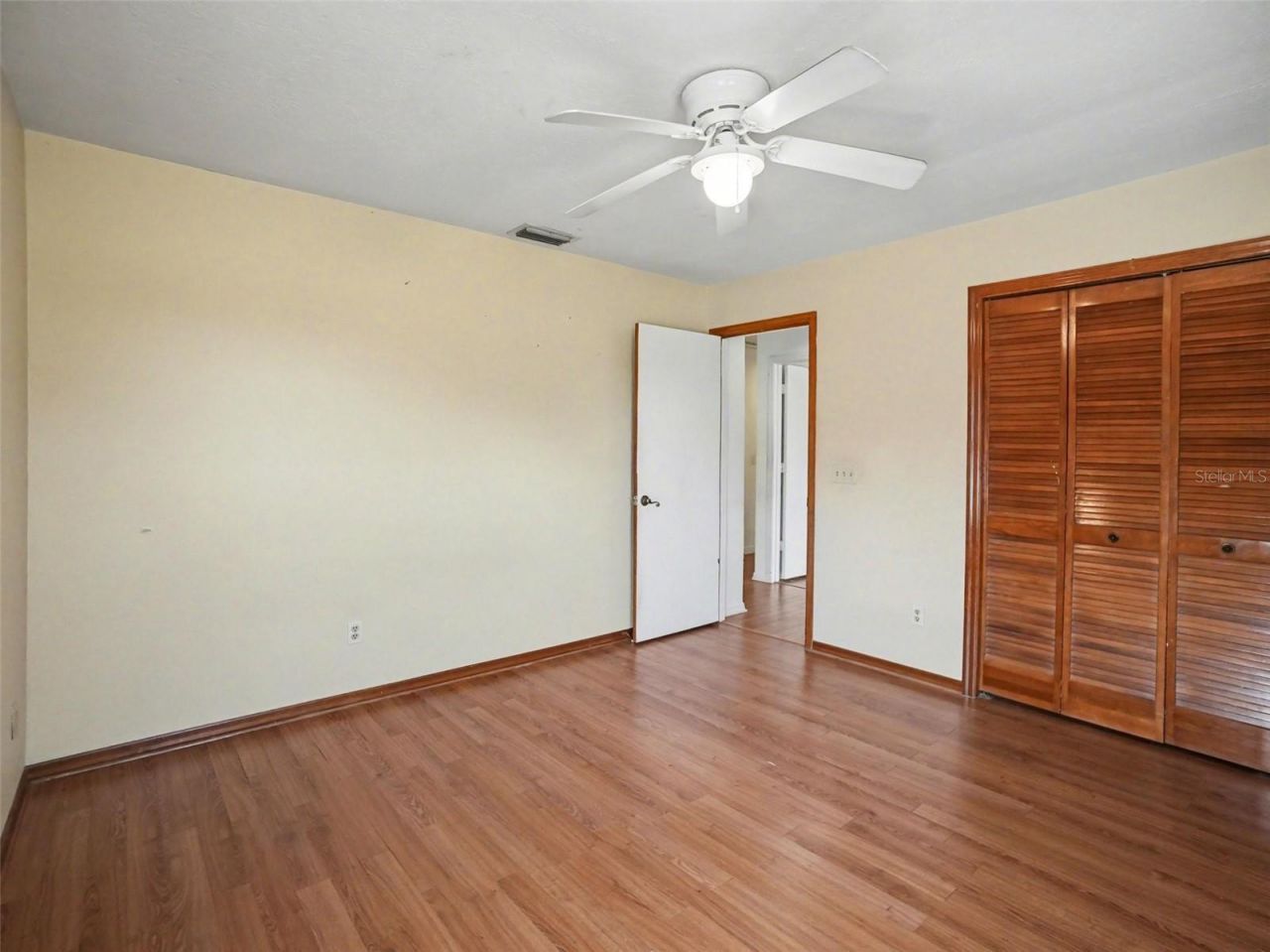 8634 Whispering Willow Court , Orlando, FL 32835 Photo