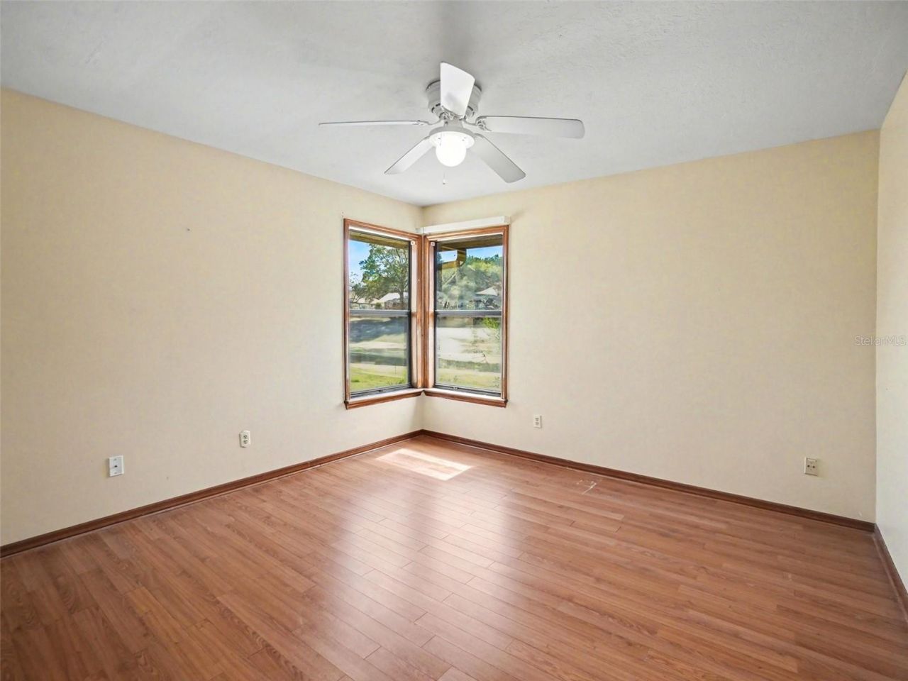 8634 Whispering Willow Court , Orlando, FL 32835 Photo