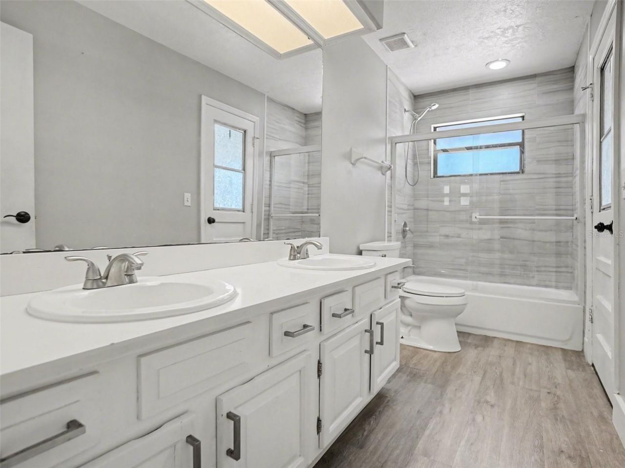 8634 Whispering Willow Court , Orlando, FL 32835 Photo