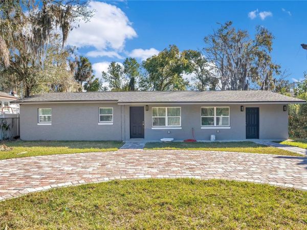 1544 N HIGHLAND STREET , MOUNT DORA, FL 32757